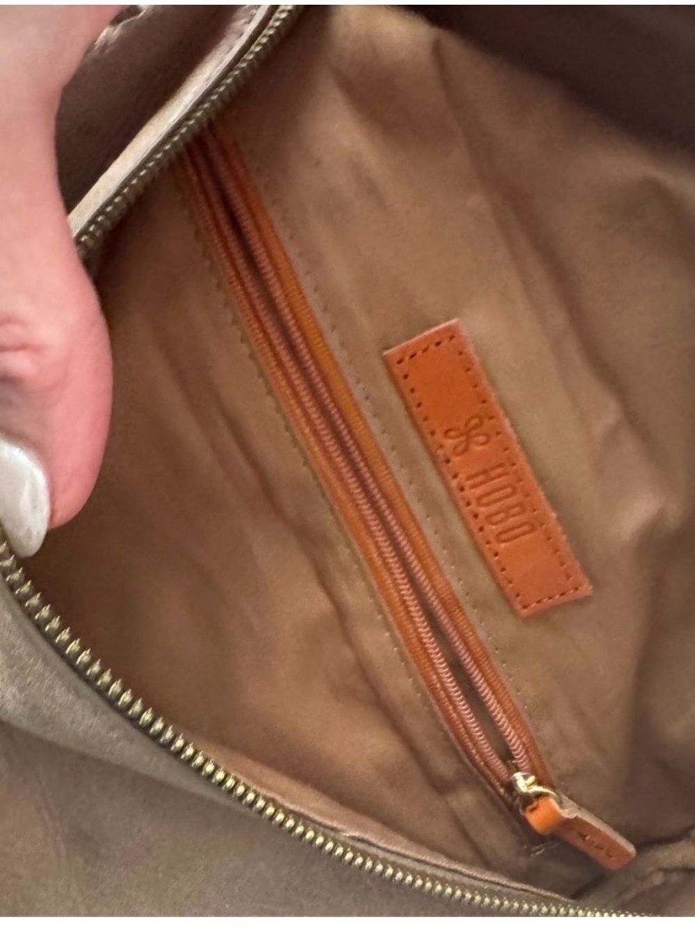 HOBO Juno Belt Bag in beige color SOLD OUT color on their site - Picture 6 of 9